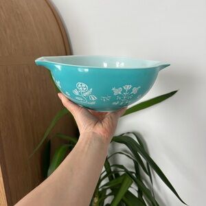 Vintage Collectible Blue Floral Mixing Bowl